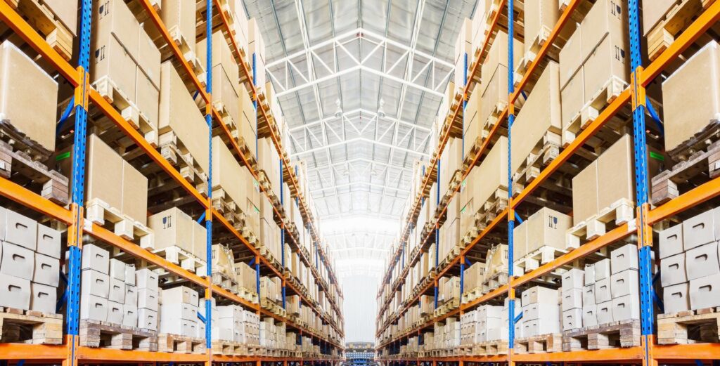 المستودعات والمخازن