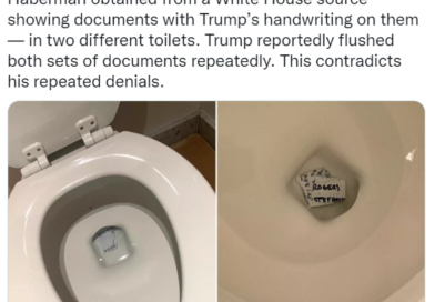 تفتيش منزل ترامب في فلوريدا بحثاً عن وثائق سرية.. وصحفية تكشف قيام ترامب بإلقاء الوثائق في المرحاض